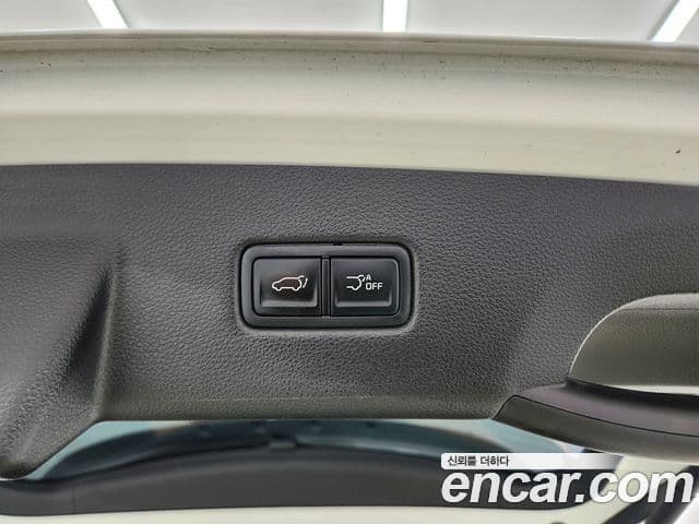 Kia Carnival 2023 — Şəkil 17/20