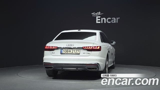 Audi A4 2021 — ფოტო 3/20