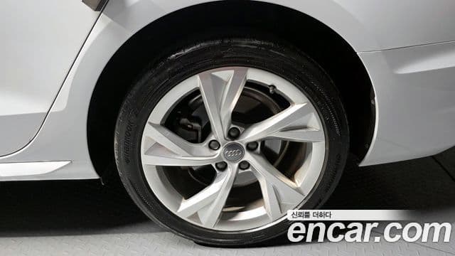 Audi A4 2021 — фото 4 из 20