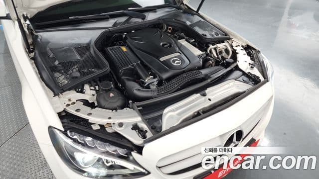Mercedes-Benz C-Class 2018 — ფოტო 13/20