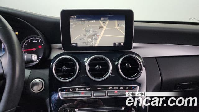 Mercedes-Benz C-Class 2018 — ფოტო 16/20