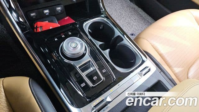 Kia Carnival 2021 — Şəkil 8/20