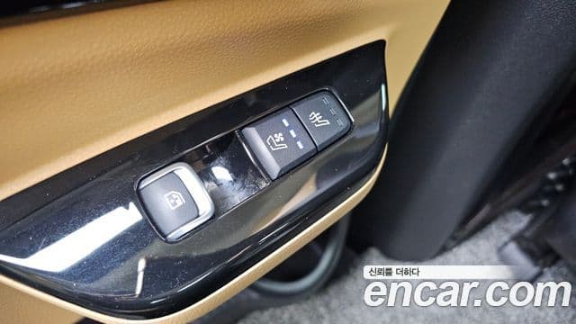 Kia Carnival 2021 — Şəkil 19/20