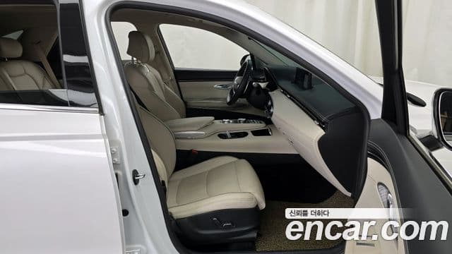 Genesis GV70 2021 — ფოტო 11/20