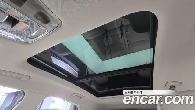 Genesis GV70 2021 — ფოტო 18/20