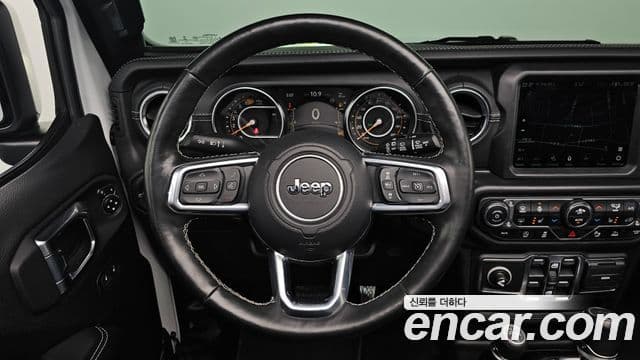 Jeep Wrangler 2021 — Şəkil 13/20