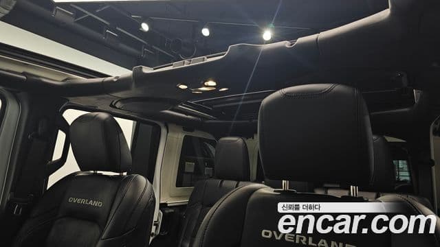 Jeep Wrangler 2021 — Şəkil 17/20