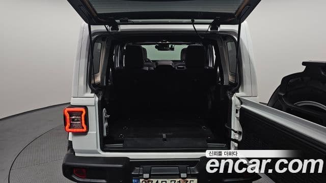 Jeep Wrangler 2021 — Şəkil 20/20