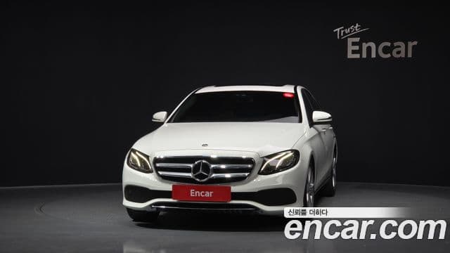 Mercedes-Benz E-Class 2018 — Фото 3/20