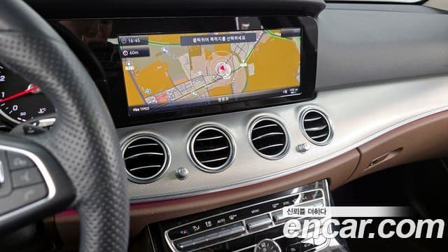 Mercedes-Benz E-Class 2018 — Фото 14/20