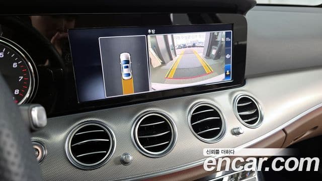 Mercedes-Benz E-Class 2018 — Фото 15/20