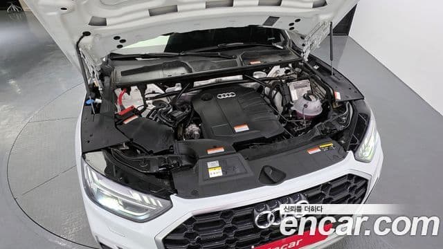 Audi Q5 2023 — ფოტო 2/18