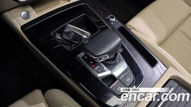 Audi Q5 2023 — ფოტო 13/18