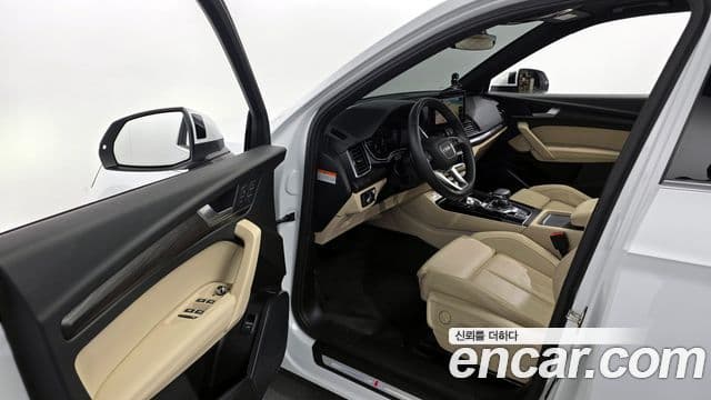 Audi Q5 2023 — ფოტო 14/18