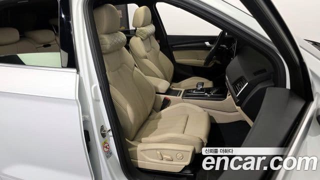 Audi Q5 2023 — ფოტო 16/18