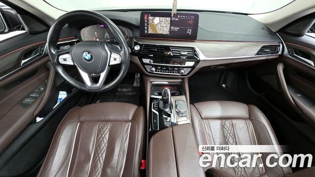 BMW 5 Series 2021 — Фото 6/20