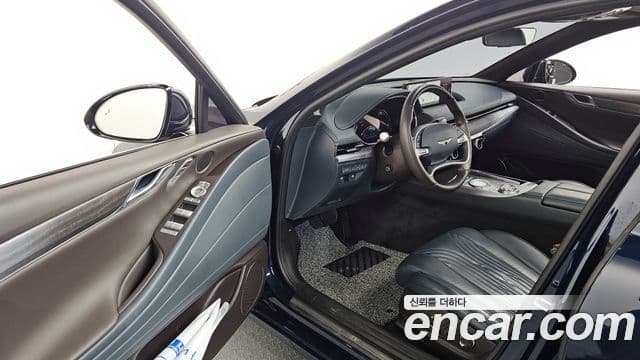 Genesis Electrified G80 2020 — ფოტო 8/20