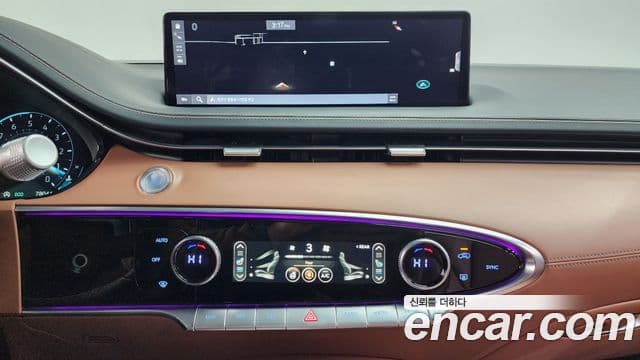 Genesis GV70 2022 — ფოტო 14/20