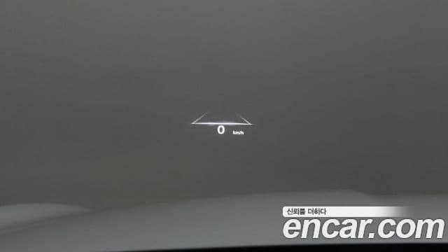 Genesis GV70 2022 — ფოტო 17/20