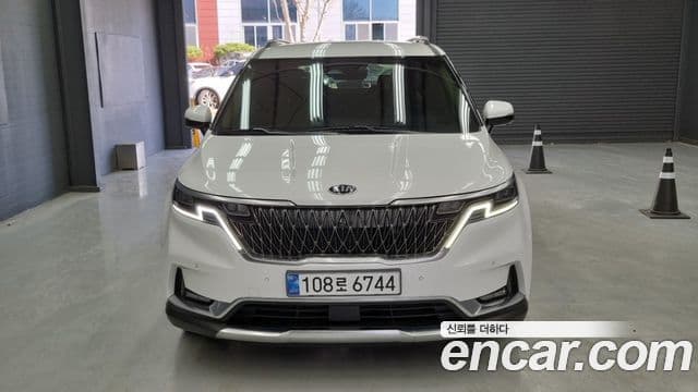 Kia Carnival 2021 — Фото 2/18