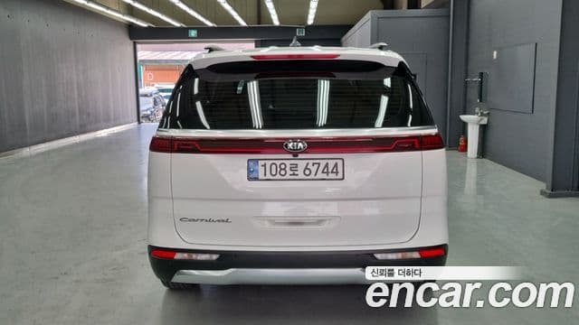 Kia Carnival 2021 — Фото 3/18
