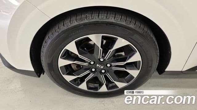 Kia Carnival 2021 — Фото 4/18