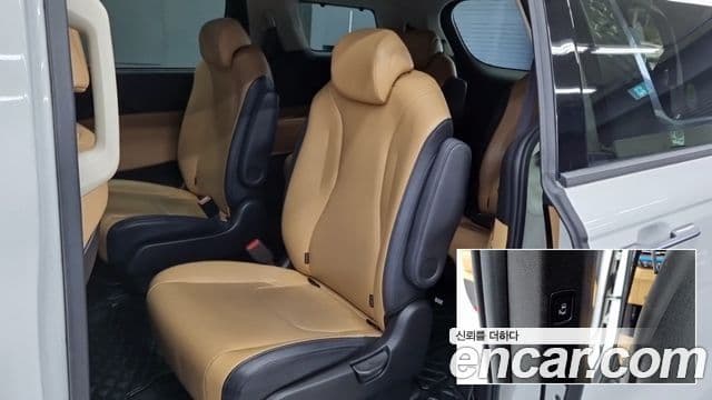Kia Carnival 2021 — Фото 8/18
