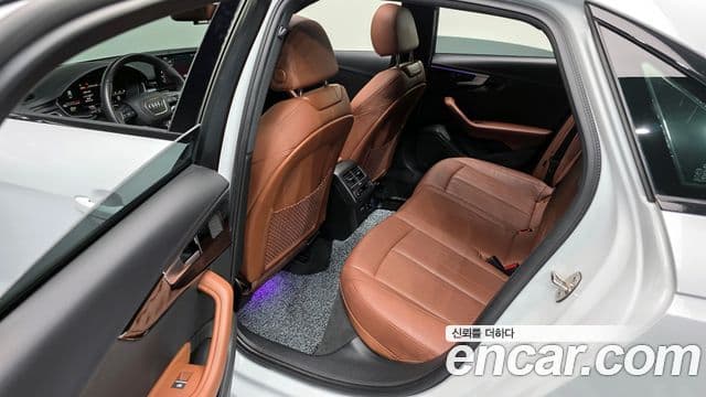 Audi A4 2022 — фото 12 из 20