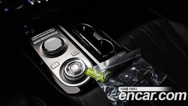Genesis Electrified G80 2022 — Şəkil 9/20