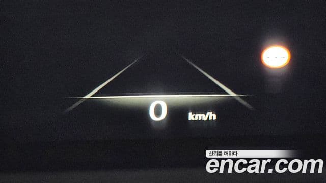 Genesis Electrified G80 2022 — Şəkil 18/20