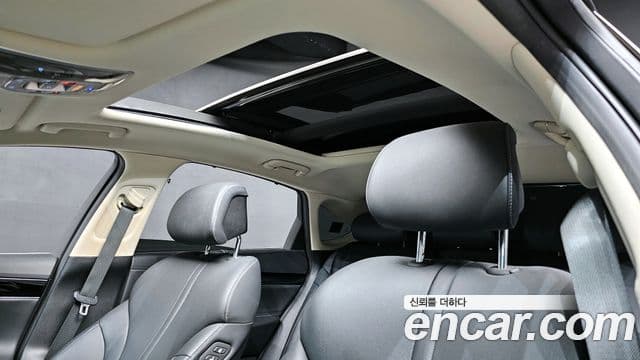 Genesis Electrified G80 2022 — Şəkil 19/20