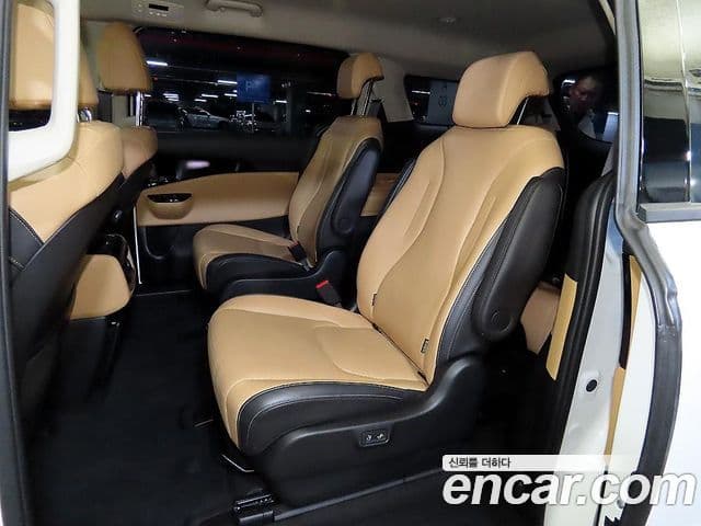 Kia Carnival 2021 — Фото 7/20