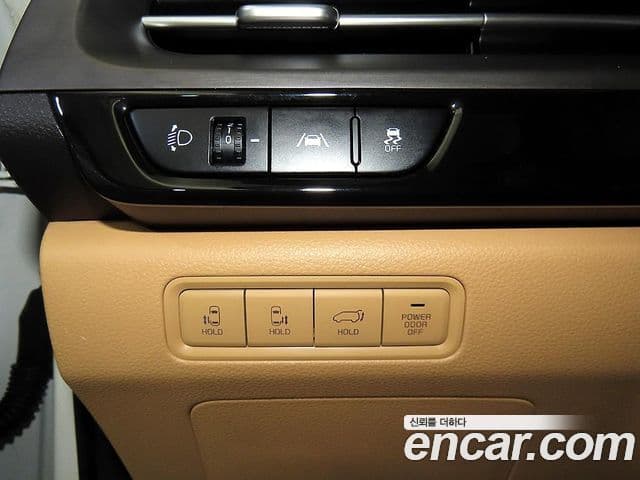 Kia Carnival 2021 — Фото 14/20