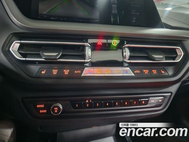 BMW 1 Series 2021 — ფოტო 13/20