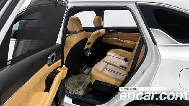 Kia Sorento 2022 — ფოტო 11/20