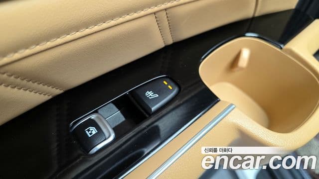 Kia Sorento 2022 — ფოტო 17/20