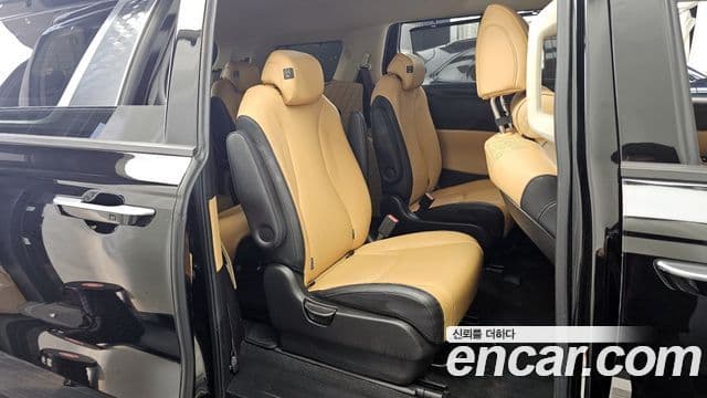 Kia Carnival 2021 — Фото 12/20
