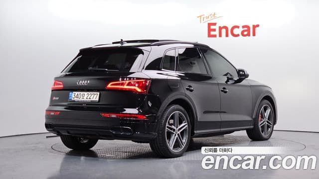 Audi Q5 2020 — ფოტო 2/20