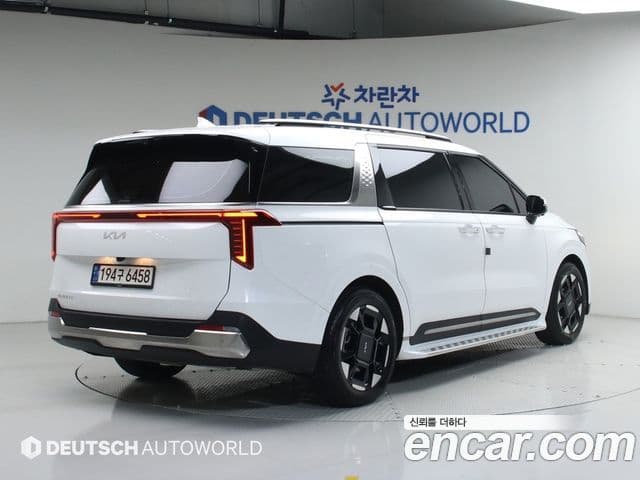 Kia Carnival 2024 — Фото 1/20