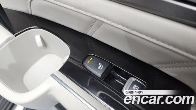 Kia Sorento 2020 — ფოტო 19/20
