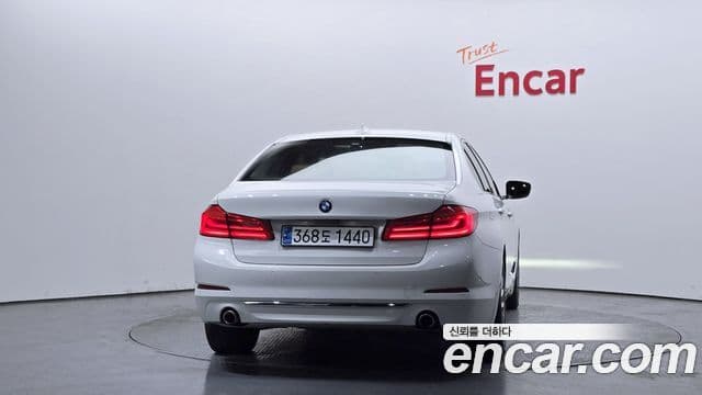 BMW 5 Series 2018 — Şəkil 4/20