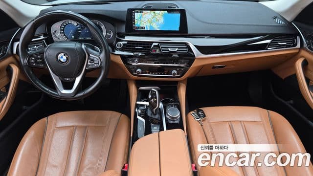 BMW 5 Series 2018 — Şəkil 7/20