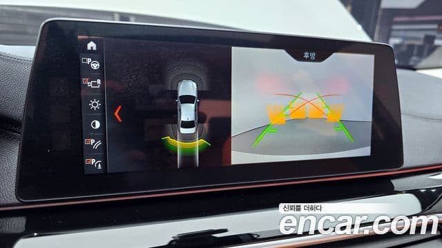 BMW 5 Series 2018 — Şəkil 15/20