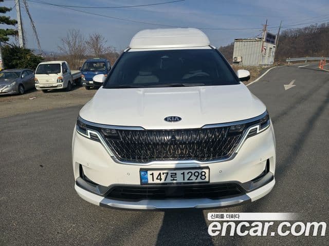 Kia Carnival 2021 — ფოტო 2/20