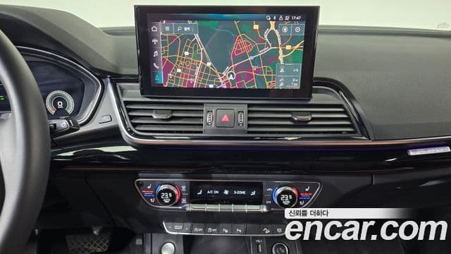 Audi Q5 2021 — Photo 3/20