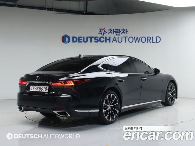 Lexus LS500 2021 — Şəkil 1/20