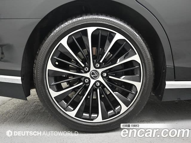 Lexus LS500 2021 — фото 4 из 20