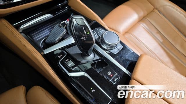 BMW 5 Series 2021 — Фото 9/20