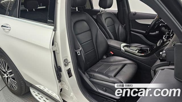 Mercedes-Benz GLC-Class 2021 — ფოტო 19/20