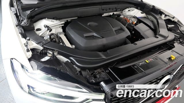 Volvo XC60 2020 — Şəkil 6/20